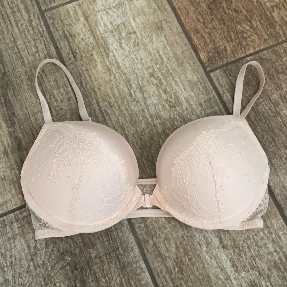Sold - VS Lace Bombshell